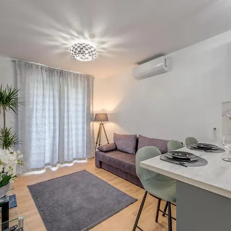 Searenity Apartman *