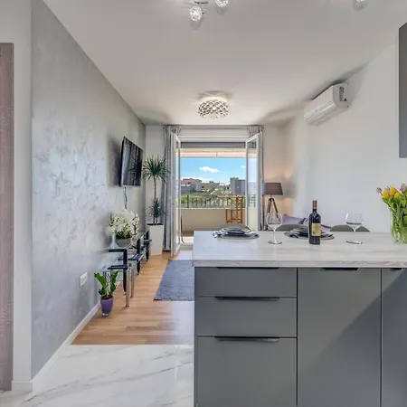 Apartment Searenity
